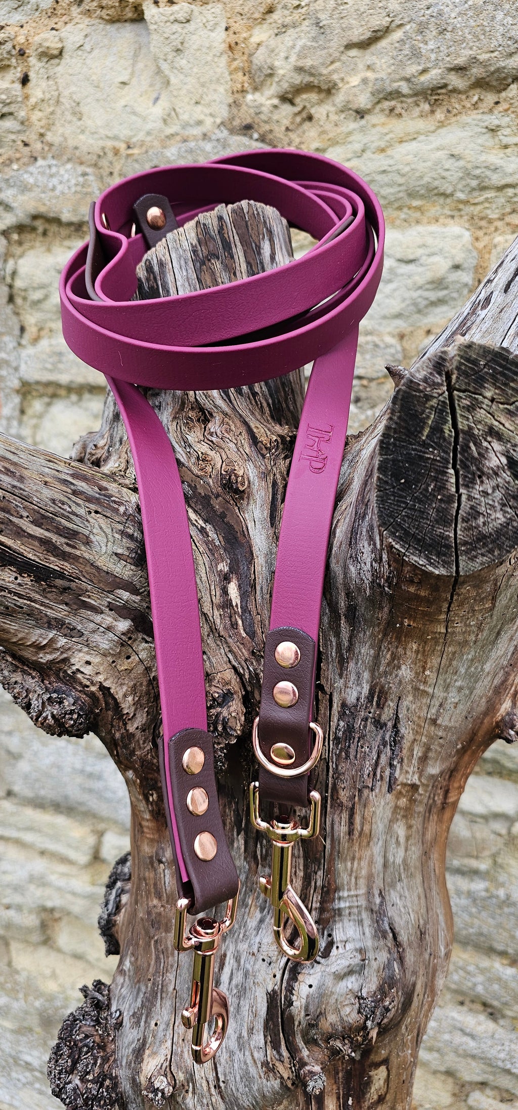Burgundy Waterproof Hands-Free Dog Training Lead – 8ft